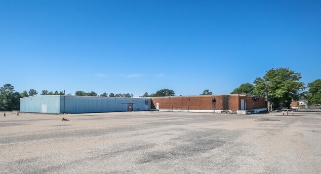 Plus de détails pour 100 Ivan Dr, Fayetteville, NC - Industriel à louer
