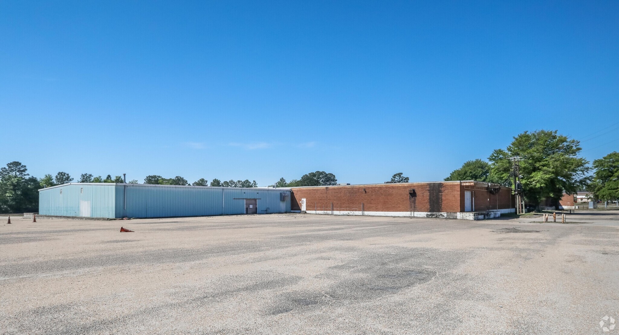 100 Ivan Dr, Fayetteville, NC for lease Primary Photo- Image 1 of 5