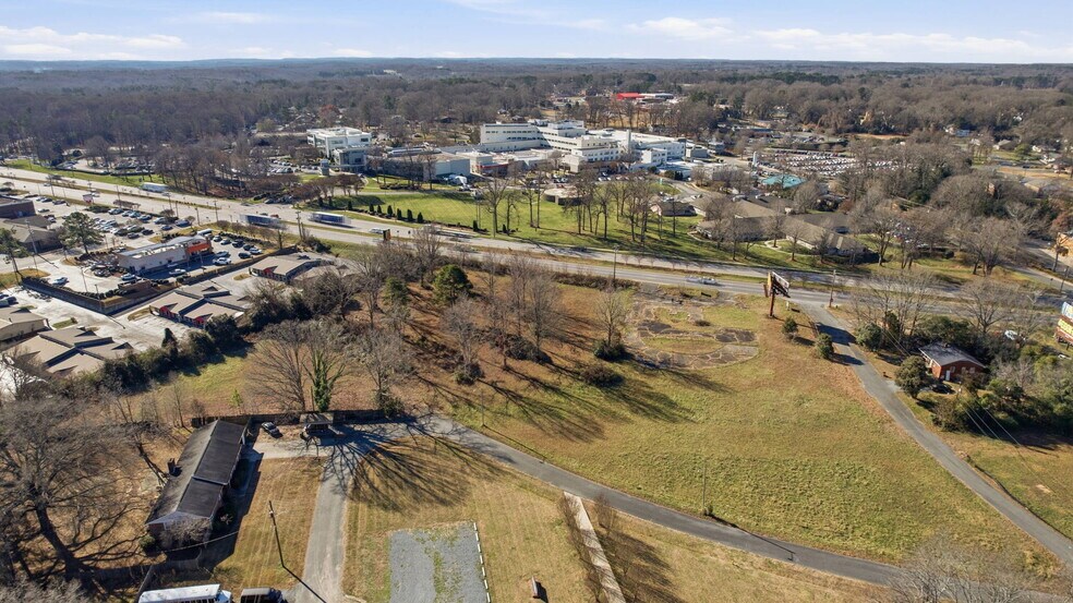 E Roosevelt Blvd Hwy 74, Monroe, NC à vendre - Photo du bâtiment - Image 3 de 8