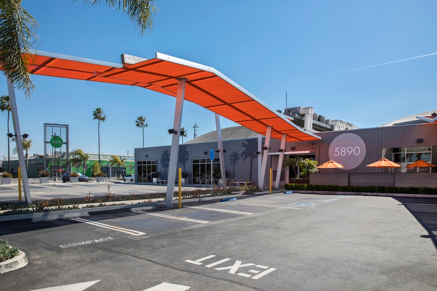 5870 W Jefferson Blvd, Los Angeles, CA for lease - Building Photo - Image 2 of 22