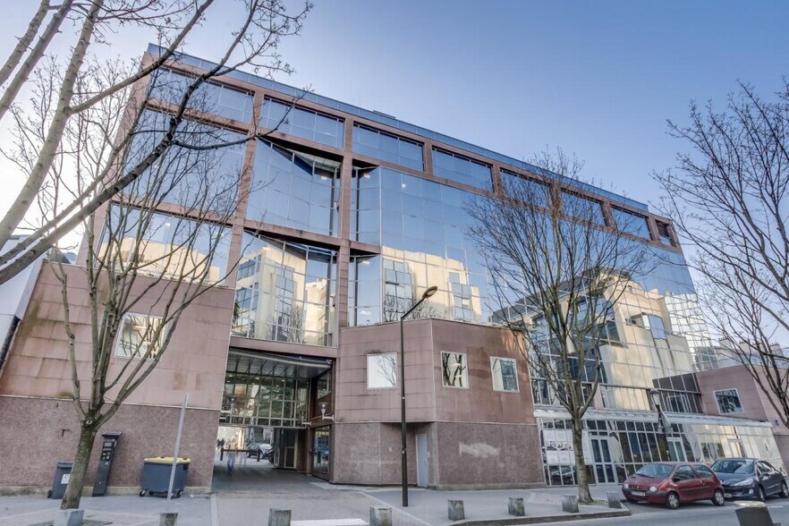 Bureau dans Boulogne-Billancourt à louer - Photo du bâtiment - Image 1 de 12