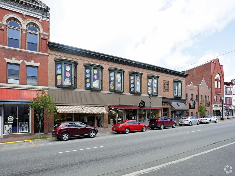 78 Water St, Skowhegan, ME à vendre - Photo du bâtiment - Image 2 de 8