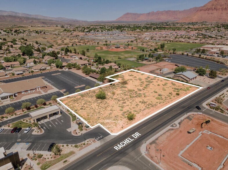 Rachel Dr, Santa Clara, UT à louer - Photo du bâtiment - Image 3 de 4
