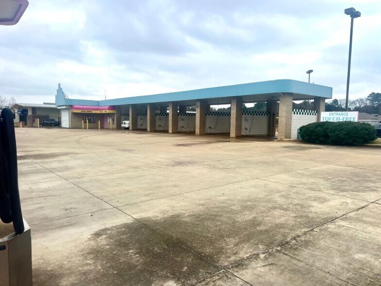 Portfolio Investment 3 Car Washes portefeuille de 3 propriétés à vendre sur LoopNet.ca - Photo du bâtiment - Image 3 de 7