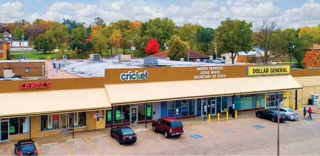 Plus de détails pour 3212-3214 Auburn St, Rockford, IL - Commerce de détail à louer