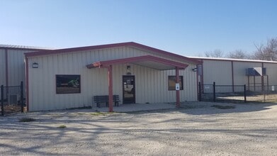 1750 US-77, Davis, OK for lease Interior Photo- Image 1 of 15