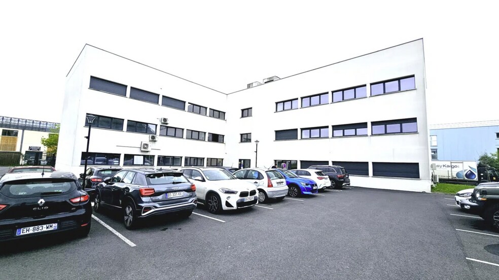 12 Avenue De L'Europe, Villiers-le-Bel à louer - Photo du bâtiment - Image 2 de 2