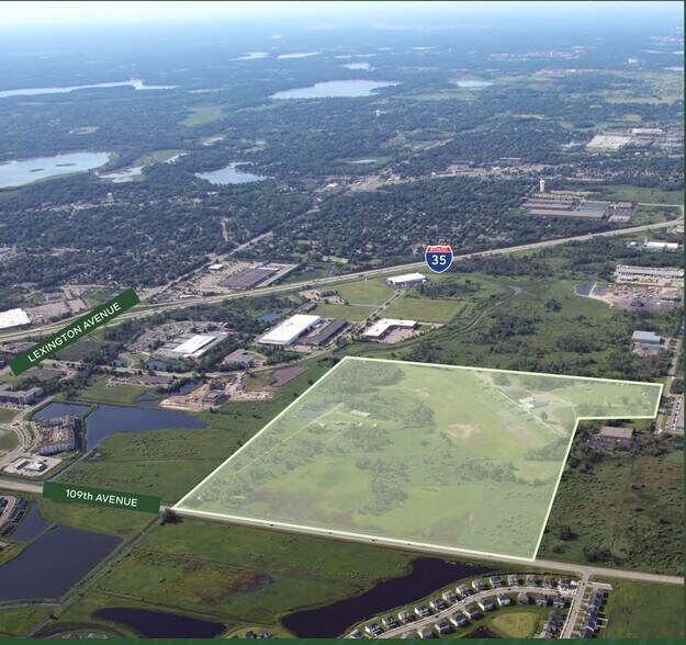 10601 Naples St NE, Blaine, MN à vendre - Photo principale - Image 1 de 1