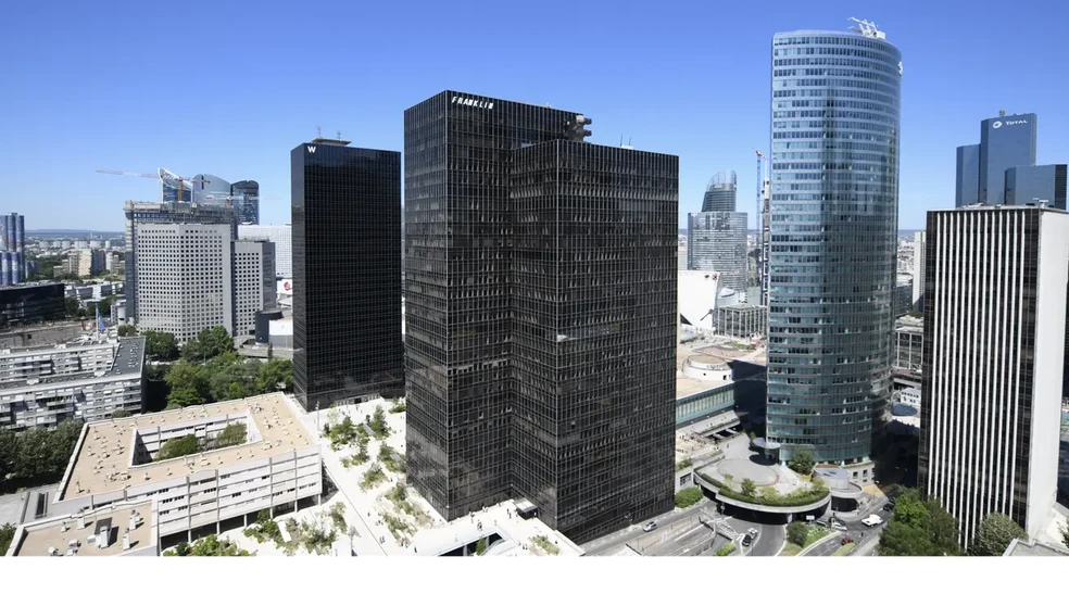 100-101 Terrasse Boieldieu, Puteaux for lease - Building Photo - Image 2 of 9