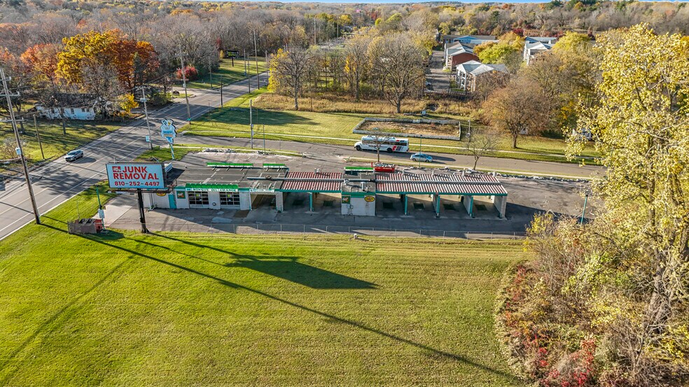 3422 Flushing Rd, Flint, MI à vendre - Photo du bâtiment - Image 2 de 32