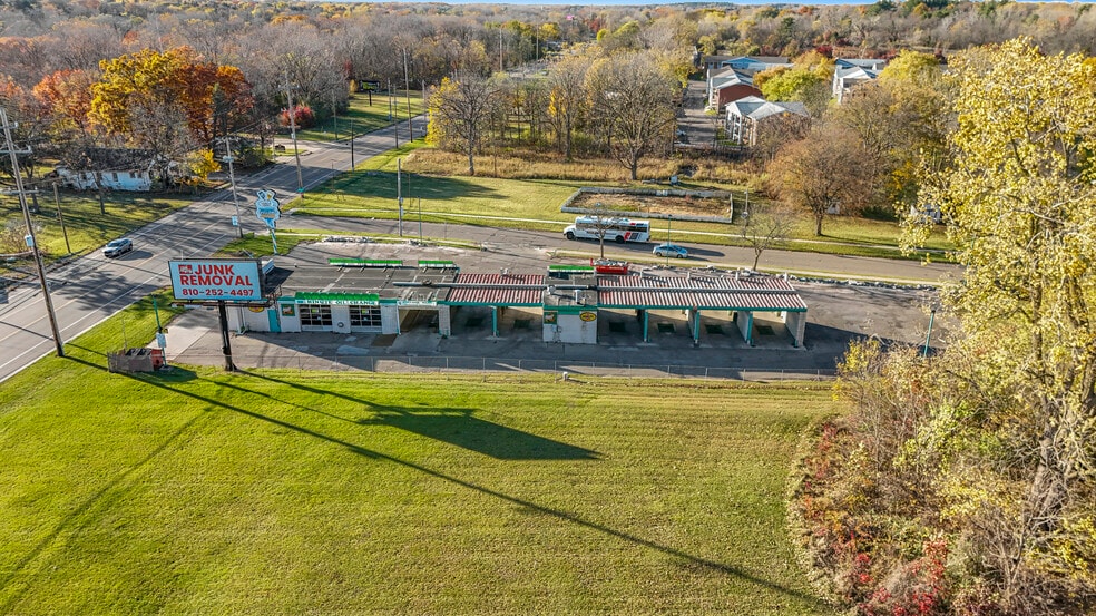 3422 Flushing Rd, Flint, MI à vendre - Photo du bâtiment - Image 2 de 32