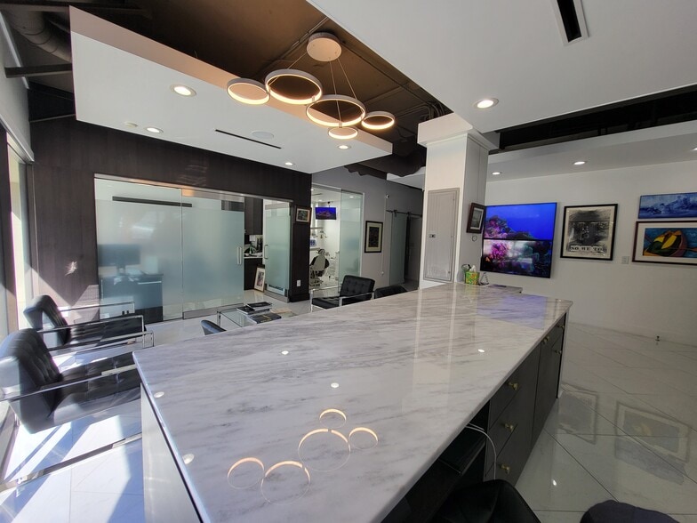 1421 NE Peachtree St, Atlanta, GA for lease - Interior Photo - Image 2 of 19