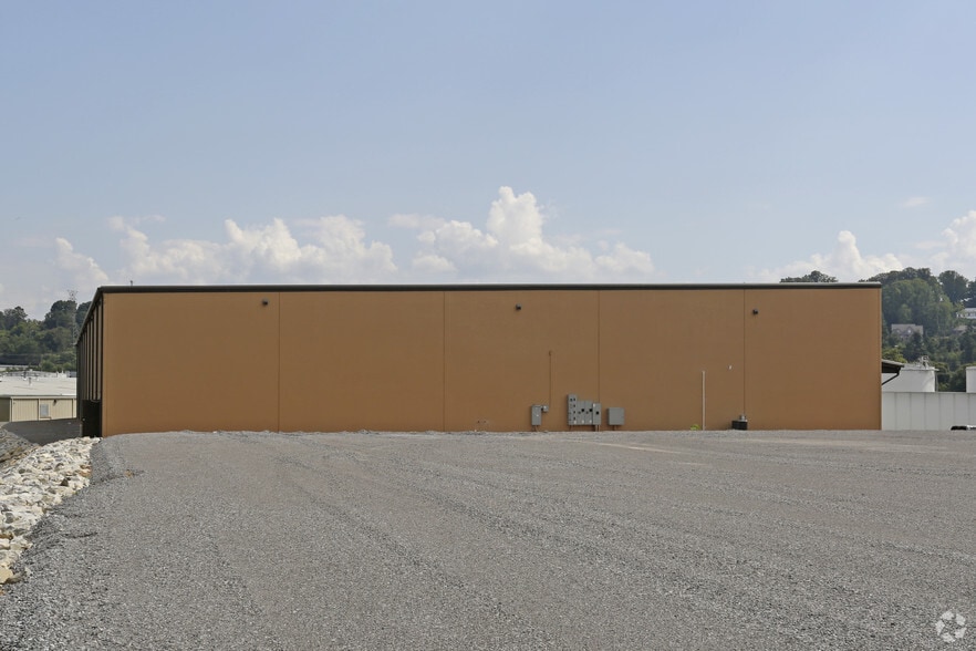 4825 Lumber Ln, Knoxville, TN for lease - Building Photo - Image 3 of 4