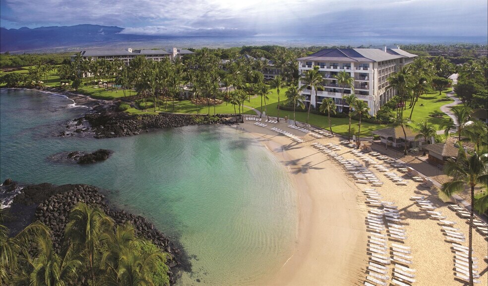 1 N Kaniku Dr, Kamuela, HI à louer - Photo du bâtiment - Image 2 de 12
