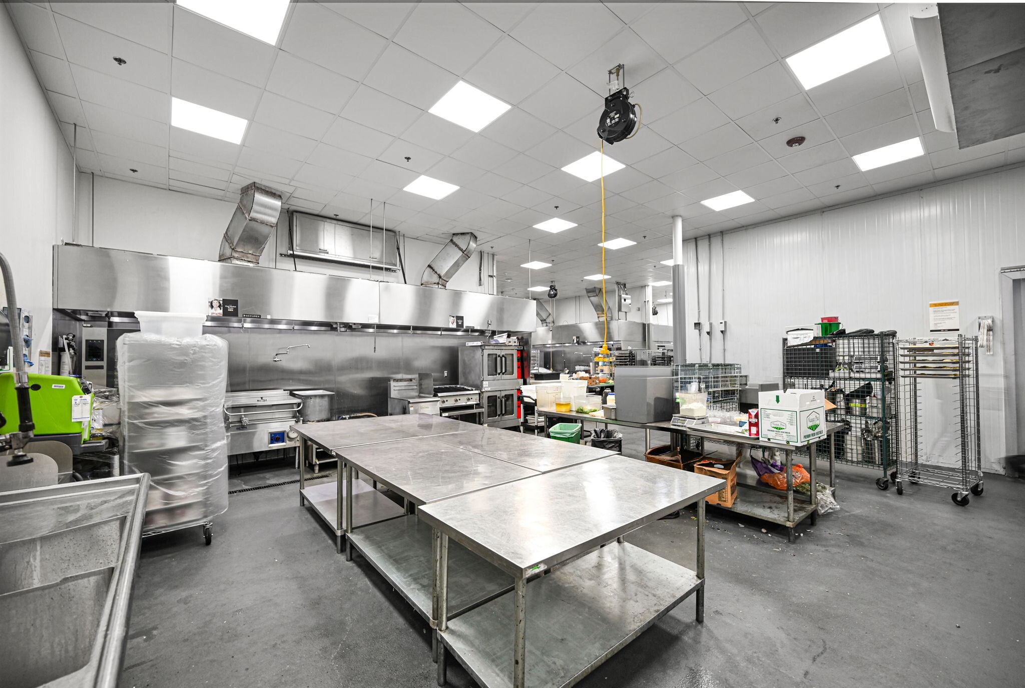 1395 E 11th Ave, Hialeah, FL for sale Interior Photo- Image 1 of 8