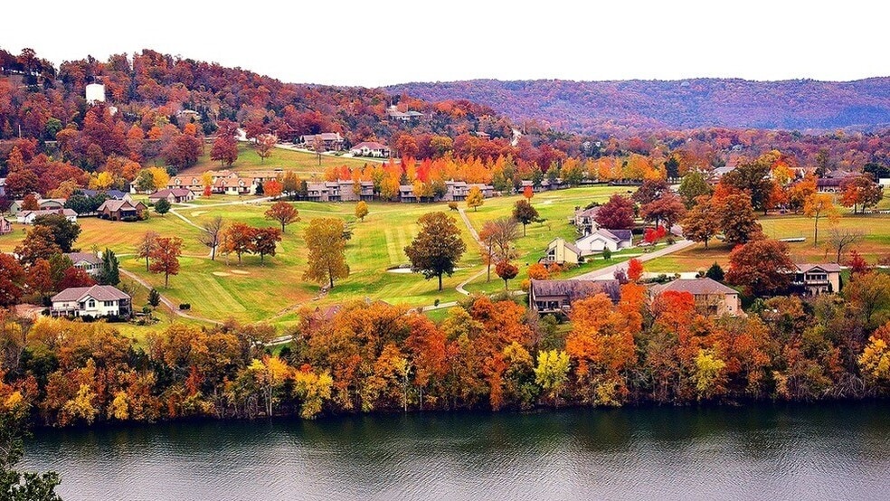 15 Leatherwood Dr, Eureka Springs, AR for sale - Primary Photo - Image 2 of 8