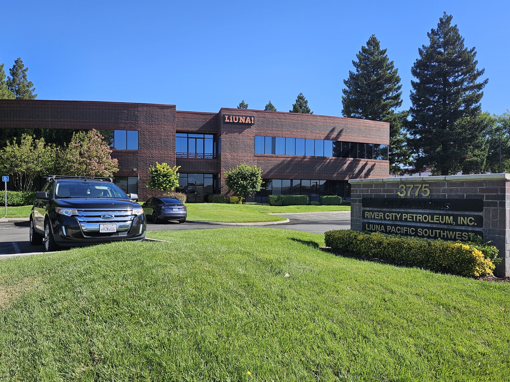 3775 N Freeway Blvd, Sacramento, CA for lease Building Photo- Image 1 of 18