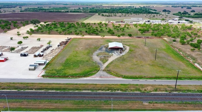 18th Street, Hondo, TX for sale - Aerial - Image 2 of 6