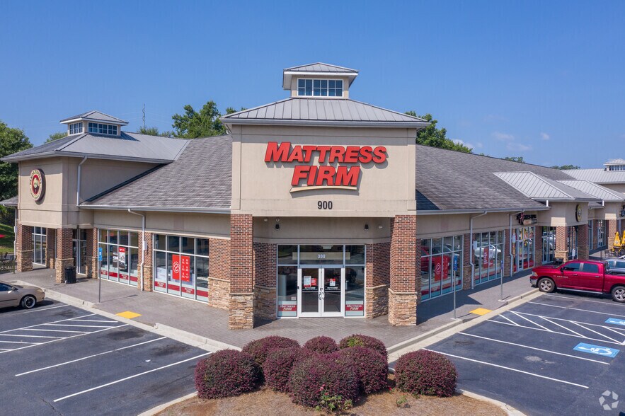 900 Duluth Hwy, Lawrenceville, GA for lease - Primary Photo - Image 2 of 5