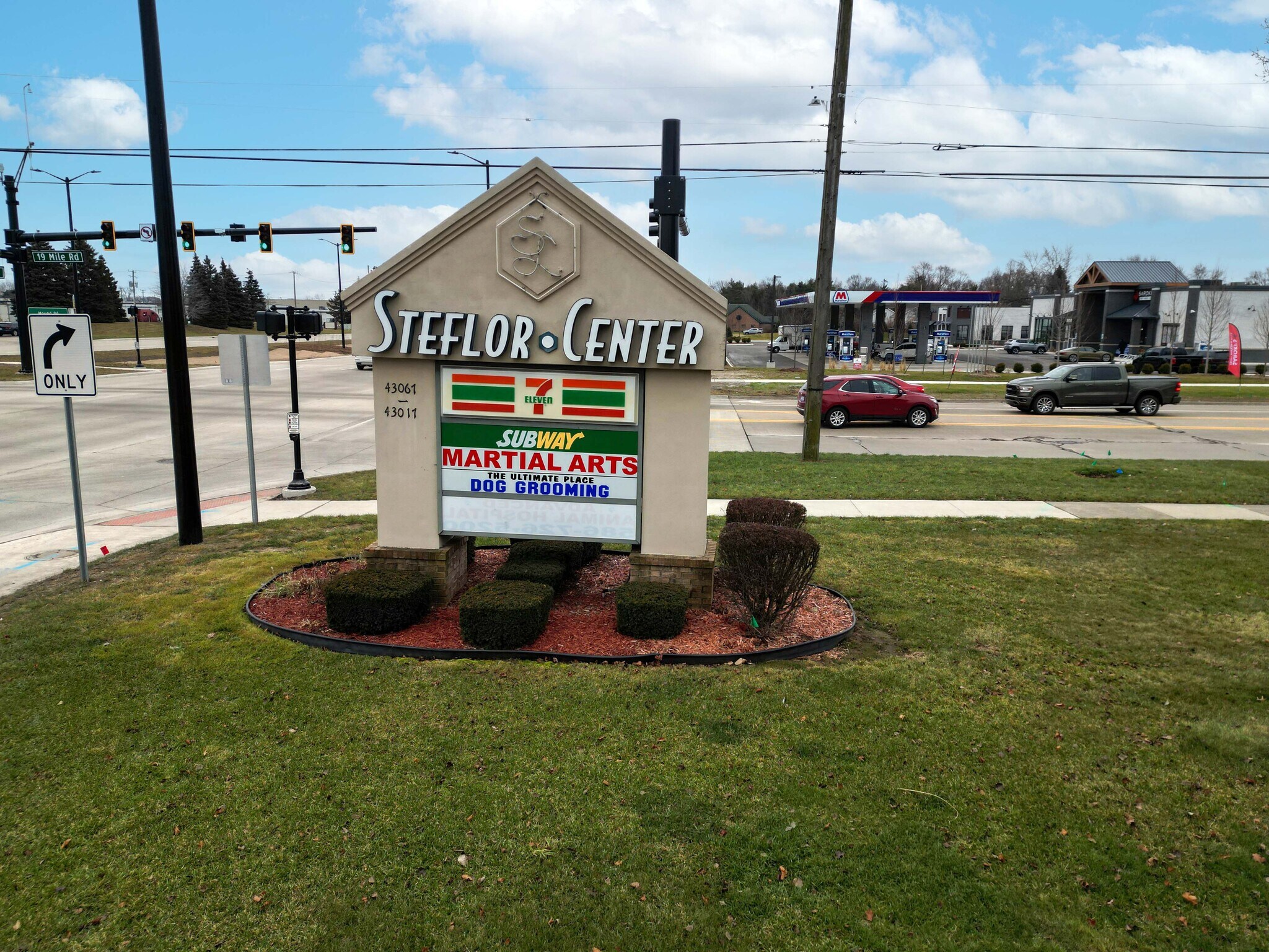 43017-43065 Mound Rd, Sterling Heights, MI à louer Photo du bâtiment- Image 1 de 5