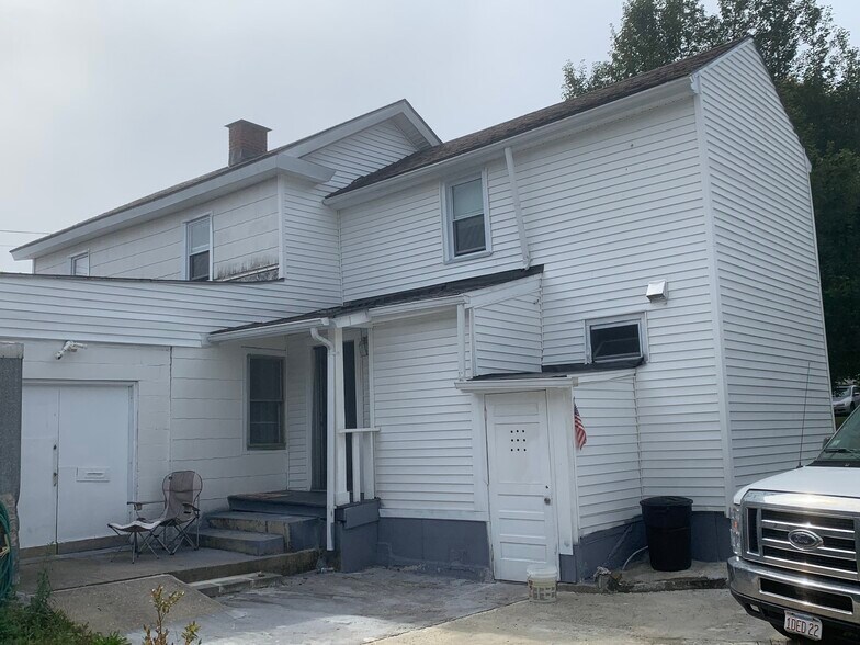 334 Columbus Ave, Pittsfield, MA à vendre - Photo du bâtiment - Image 3 de 41
