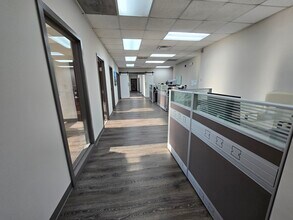 7094 Peachtree Industrial Blvd, Peachtree Corners, GA à louer Photo intérieure- Image 2 de 23