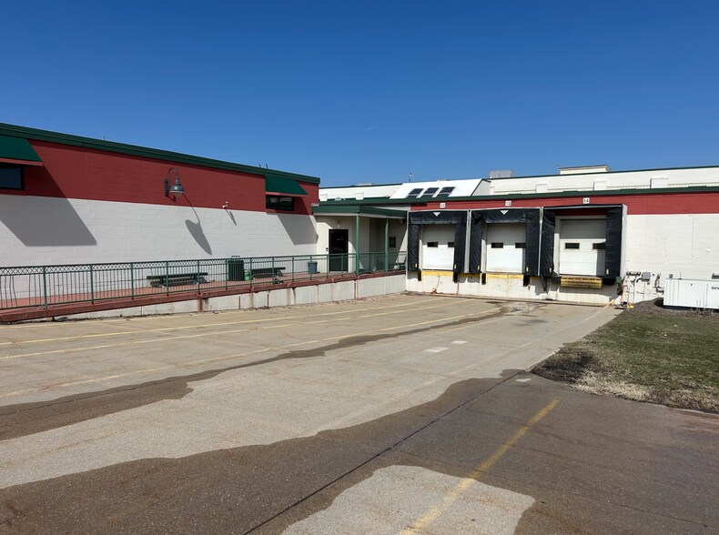 1500 Buchanan Ave SW, Grand Rapids, MI à louer - Photo du bâtiment - Image 3 de 5