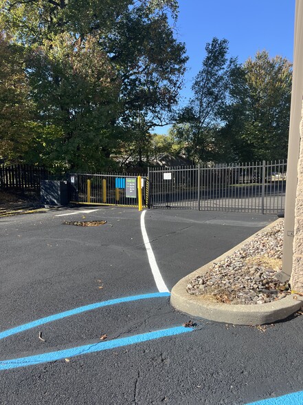 1075 Delsea Dr, Westville, NJ for lease - Building Photo - Image 3 of 7