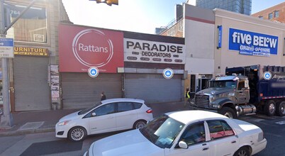 16346 Jamaica Ave, Jamaica, NY à louer Photo du bâtiment- Image 1 de 1