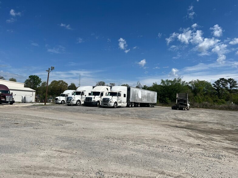 4700 Pio Nono Ave, Macon-Bibb, GA à louer - Photo principale - Image 1 de 14