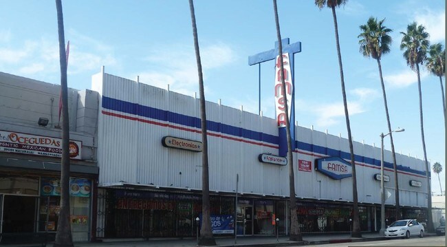 Plus de détails pour 909-917 N Avalon Blvd, Wilmington, CA - Local d'activités à louer