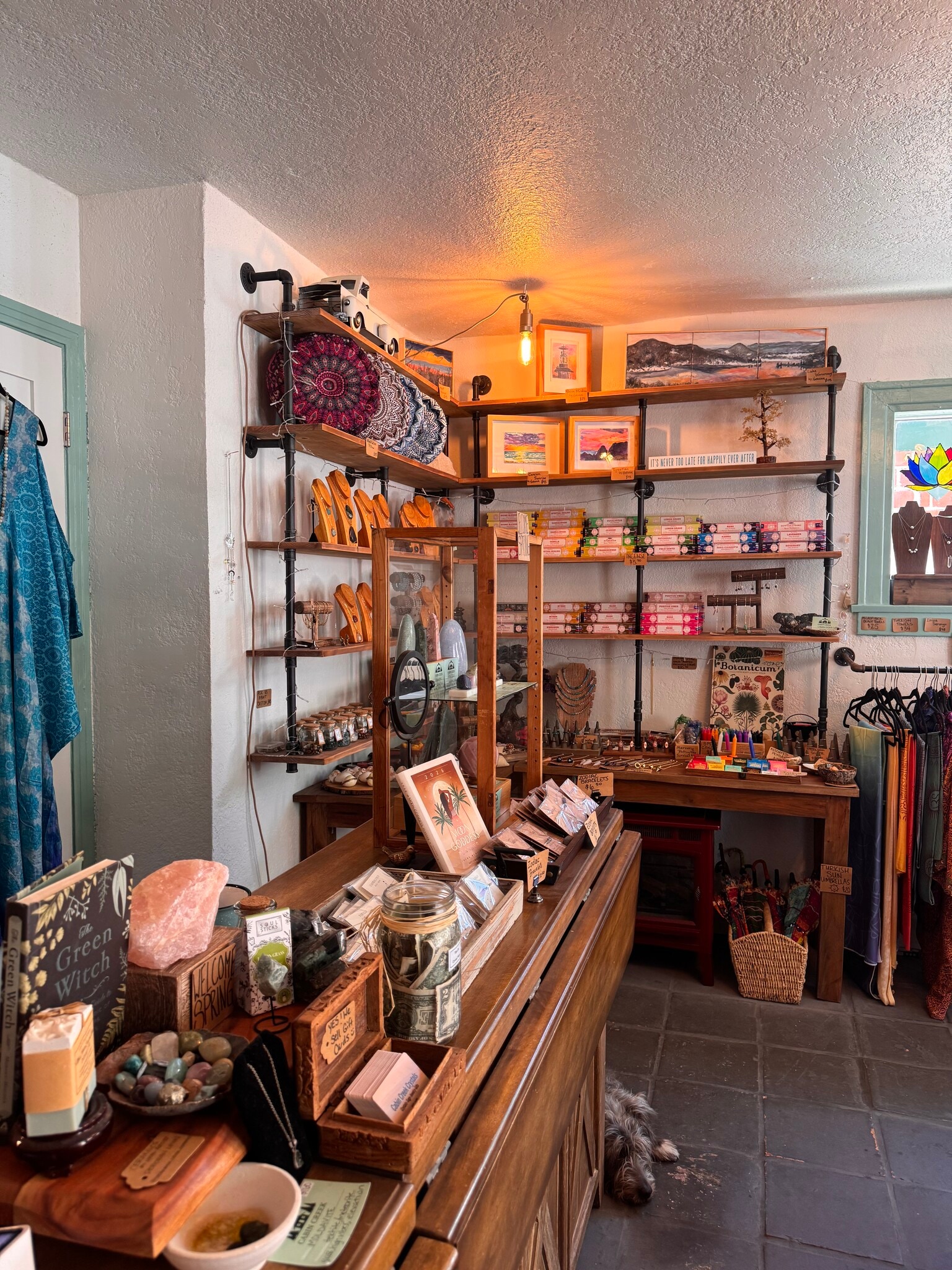 517 Ocean Front Walk, Venice, CA for lease Interior Photo- Image 1 of 8