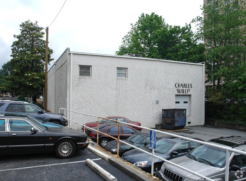 465 NE Paces Ferry Rd, Atlanta, GA à louer - Photo du bâtiment - Image 2 de 2
