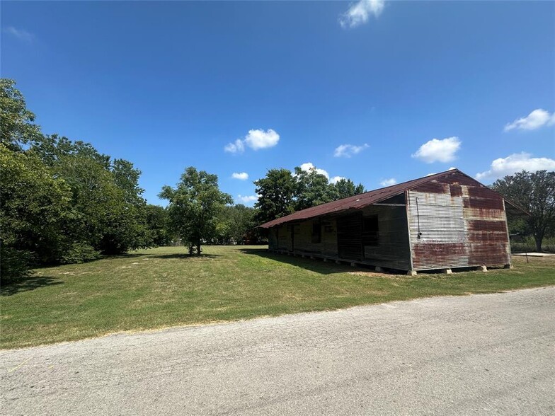 649 Fir ln, Lockhart, TX for sale - Primary Photo - Image 1 of 1