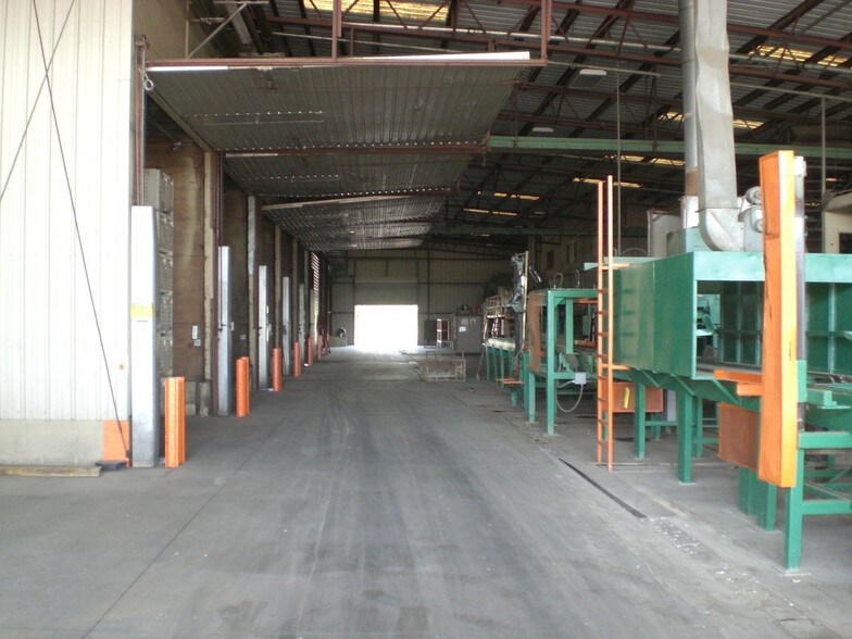 700 Center St, Orange Cove, CA à louer - Photo intérieure - Image 3 de 15