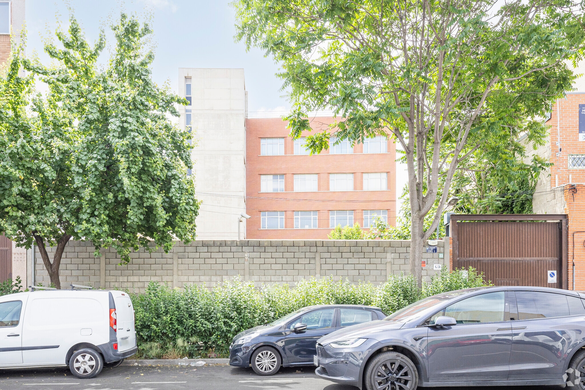 Calle de Luis i, I 23, Madrid, Madrid for lease Primary Photo- Image 1 of 3