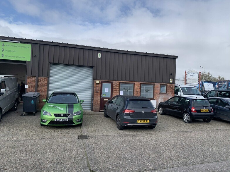 Montrose Rd, Chelmsford à louer - Photo du bâtiment - Image 3 de 6