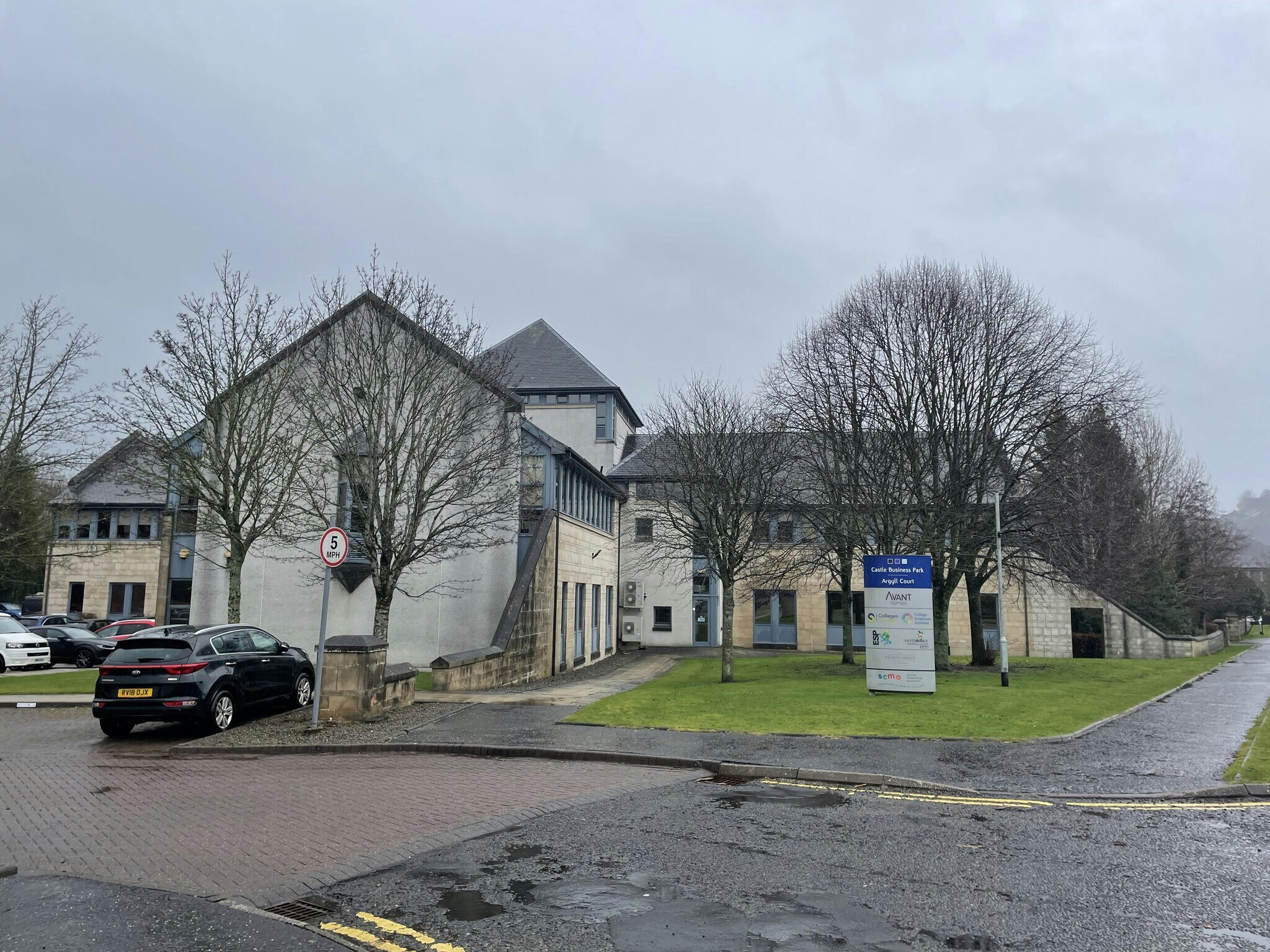 The Castle Business Park, Stirling for lease Building Photo- Image 1 of 6