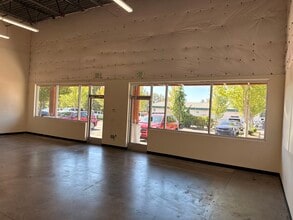 1822 Bickford Ave, Snohomish, WA for lease Interior Photo- Image 2 of 9