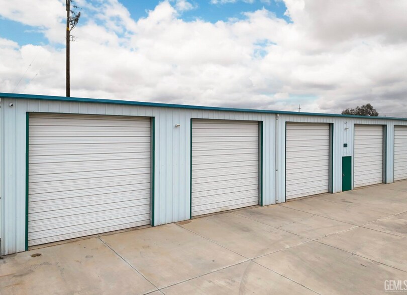 150 Hayden Ct, Bakersfield, CA à vendre - Photo du bâtiment - Image 3 de 11