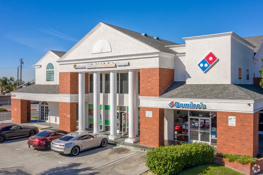 8682 Beach Blvd, Buena Park, CA for lease - Primary Photo - Image 1 of 17