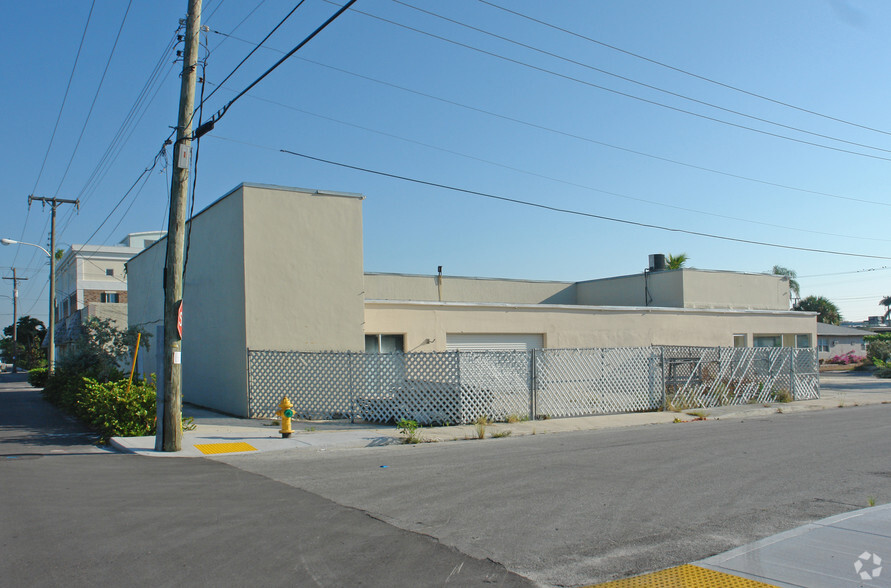 29 S H St, Lake Worth, FL for lease - Building Photo - Image 3 of 3