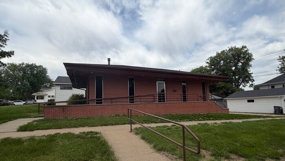 205 N 13th St, Nebraska City, NE à vendre - Photo principale - Image 1 de 24