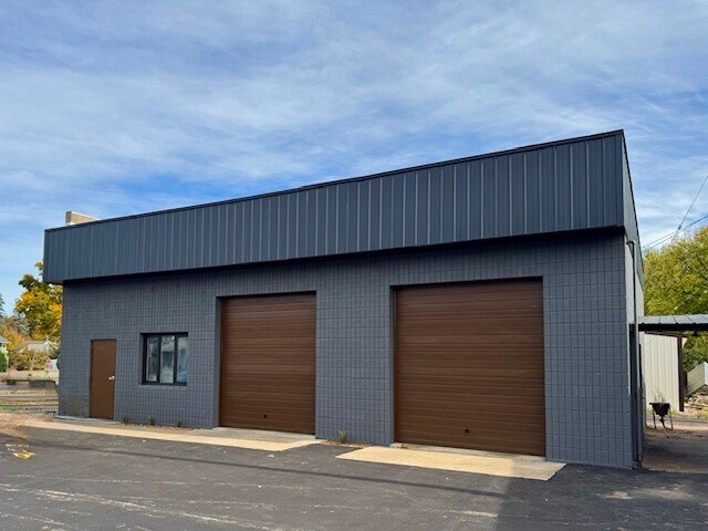 2105 N 6th St, Wausau, WI à louer - Photo du bâtiment - Image 2 de 9