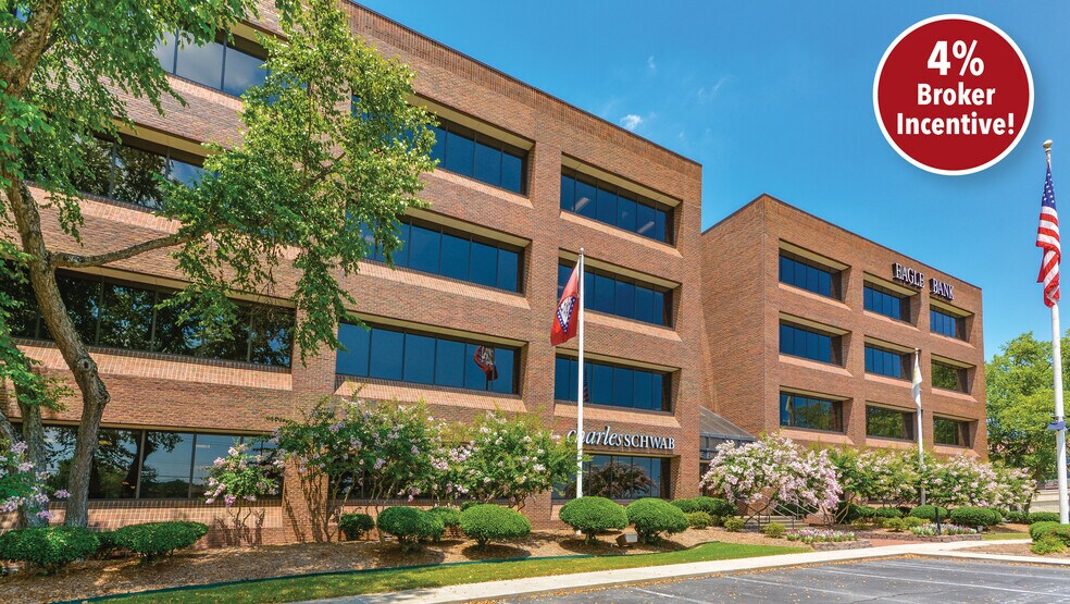 650 S Shackleford Rd, Little Rock, AR à louer - Photo du bâtiment - Image 1 de 15