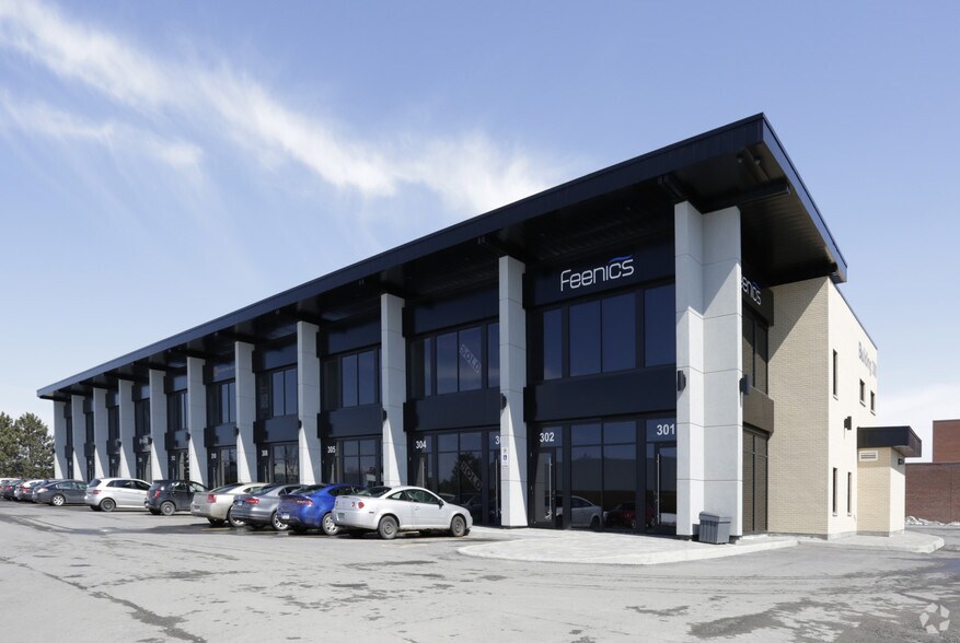 2310 St Laurent Blvd, Ottawa, ON à louer - Photo du bâtiment - Image 2 de 8