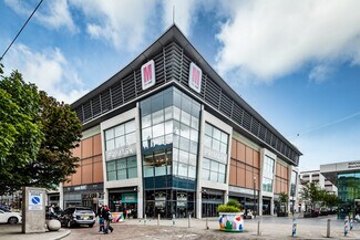 Plus de détails pour The Mall, Blackburn - Commerce de détail à louer