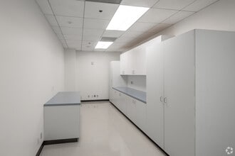 18301 Von Karman Ave, Irvine, CA à louer Photo intérieure- Image 1 de 6