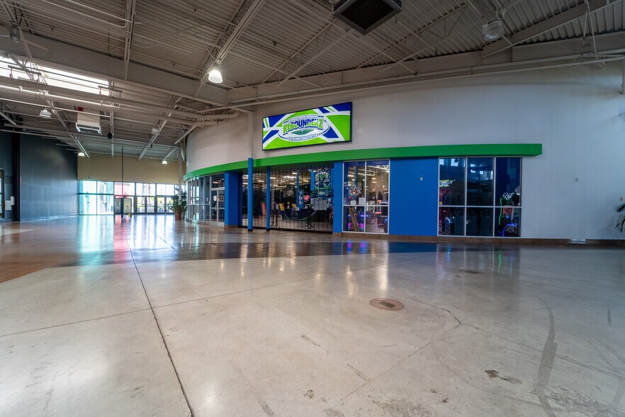 2300-2448 Watt Ave, Sacramento, CA à louer - Photo intérieure - Image 2 de 14