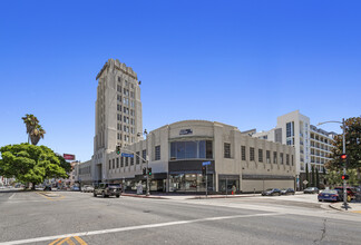 5500-5528 Wilshire Blvd, Los Angeles, CA à louer Photo du bâtiment- Image 1 de 24